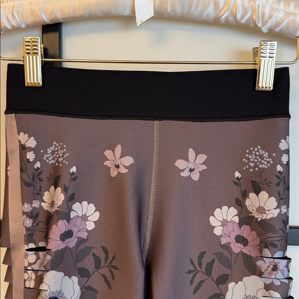 Ultracor Lux Knockout Floral Leggings Size S Laser Cut Side Detail Taupe/Grey - Picture 6 of 16